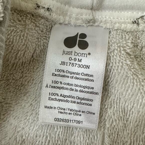 Just Born white terry cloth hooded robe, size 0-9M - Picture 6 of 6